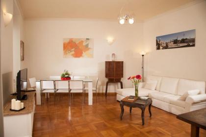 Casavignoni luxury apartment with terrace - image 3