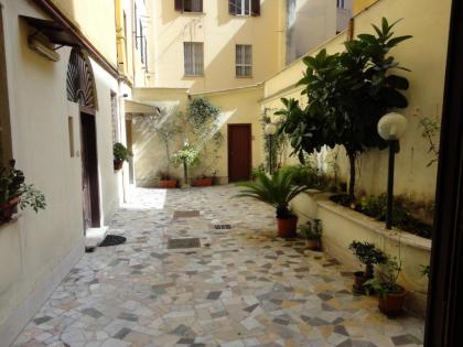 Città Eterna Guest House - image 6