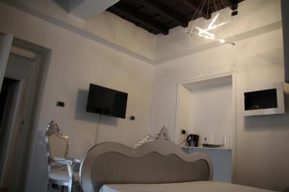 D.R.Rome Spanish Luxury Suites - image 3