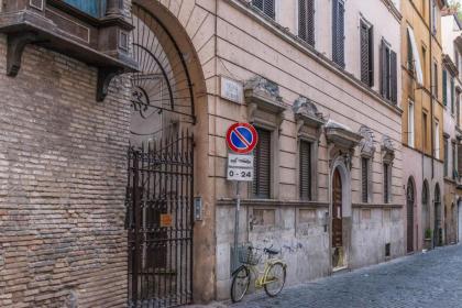 La Porta Rossa di Borgo - Vatican Luxury Suite - image 1