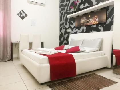 Acanto Room Suite - image 13