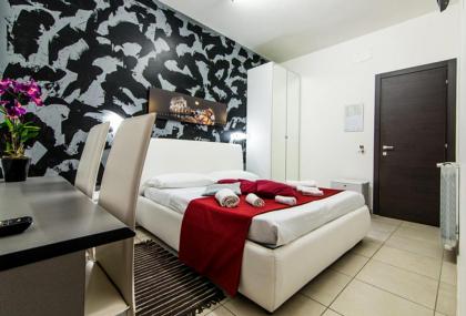 Acanto Room Suite - image 9