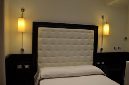 Vaticano Royal Suite Guest House - image 11