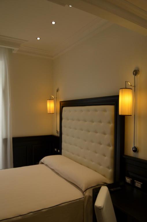 Vaticano Royal Suite Guest House - image 7