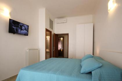 San Pietro's Home - Guesthouse - image 18