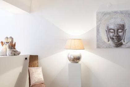 Piazza Navona White Penthouse - image 7