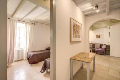 Three Bedroom Apartment Campo dei Fiori - image 8