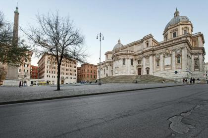 White Flat Colosseo - image 15