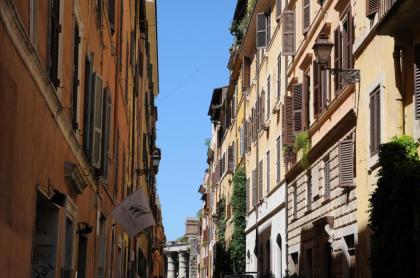 Colosseum Townhouse - image 13