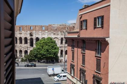 Aurora al Colosseo - image 2