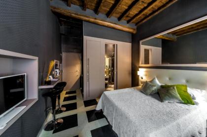 Piazza di Spagna Luxury Apartment - image 14