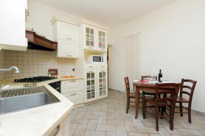 Appia Park Apartment - image 11