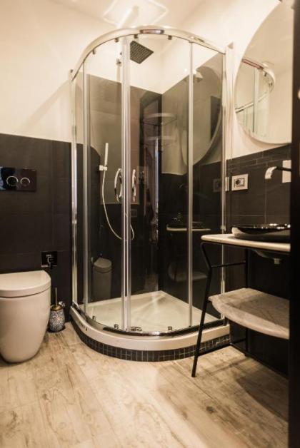 Trevi & Pantheon Luxury Rooms - image 17