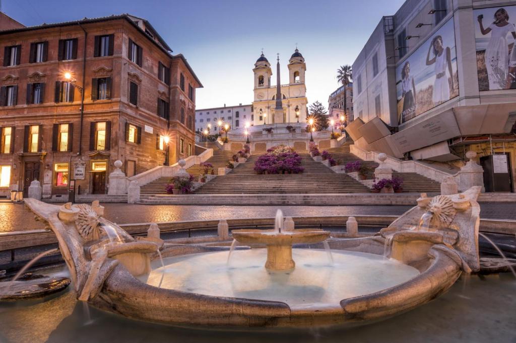 Spanish Steps Corner - image 3