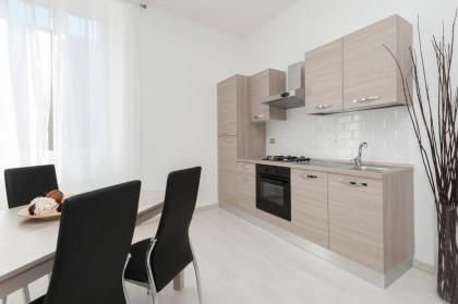 White Flat Termini - image 13