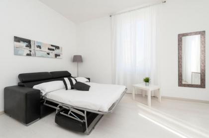 White Flat Termini - image 15