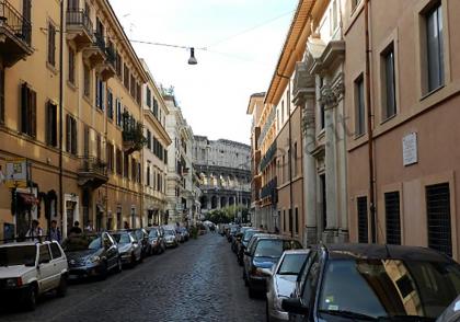 Colosseo Luxury Apartment - image 20