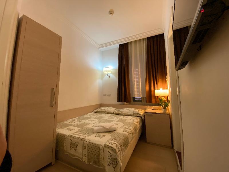 Booking House Roma  - image 2