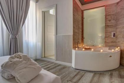 Corso Boutique Luxury Rooms - image 12