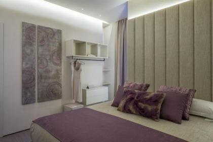 Room 230 Roma Luxury Suites - image 13