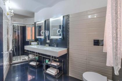 Trevi Rome Suite - image 1