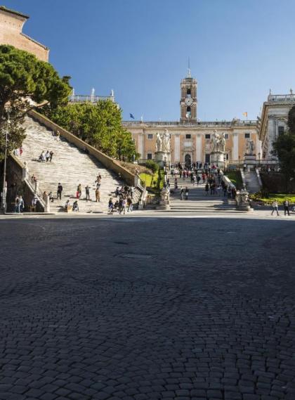 Rome Downtown Suite Bed and Breakfast Aracoeli - image 16