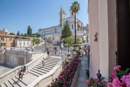 Royal Suite TrinitÃ  Dei Monti - image 17