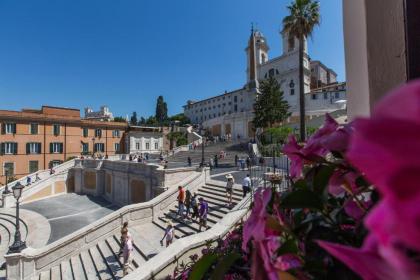 Royal Suite TrinitÃ  Dei Monti - image 18