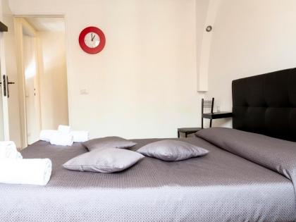 Manzoni Holiday Apartment - image 17