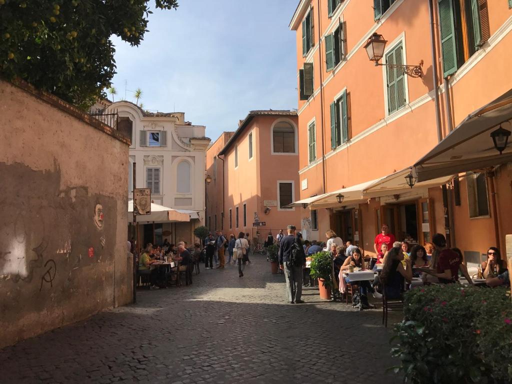 Trastevere Romantic - image 2