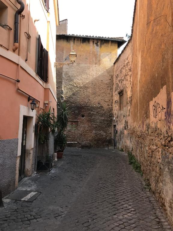 Trastevere Romantic - image 4