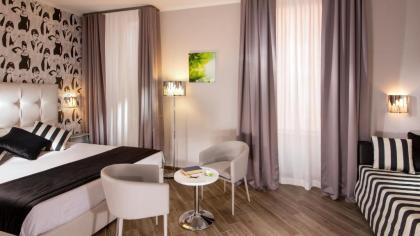 Domus Spagna Frattina Prestige Suite - image 10