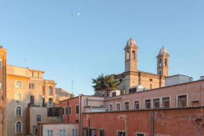 TownHouse by the Spanish Steps - image 17