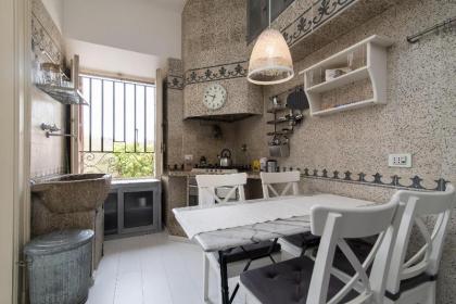 White Borgo Apartment - image 11