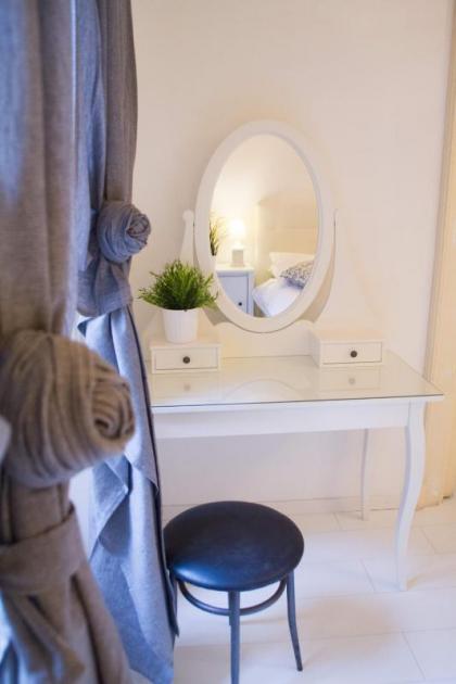 White Borgo Apartment - image 2