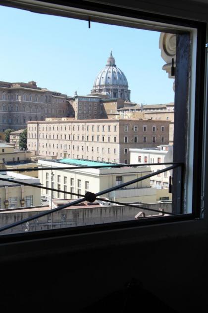 La Rosa del Vaticano Luxury Apartment - image 14