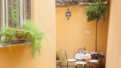 Portico Ottavia Garden Apartment - image 18