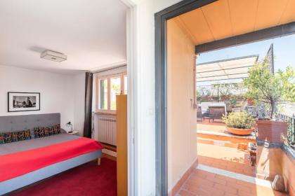 Trastevere Charming Penthouse - image 18