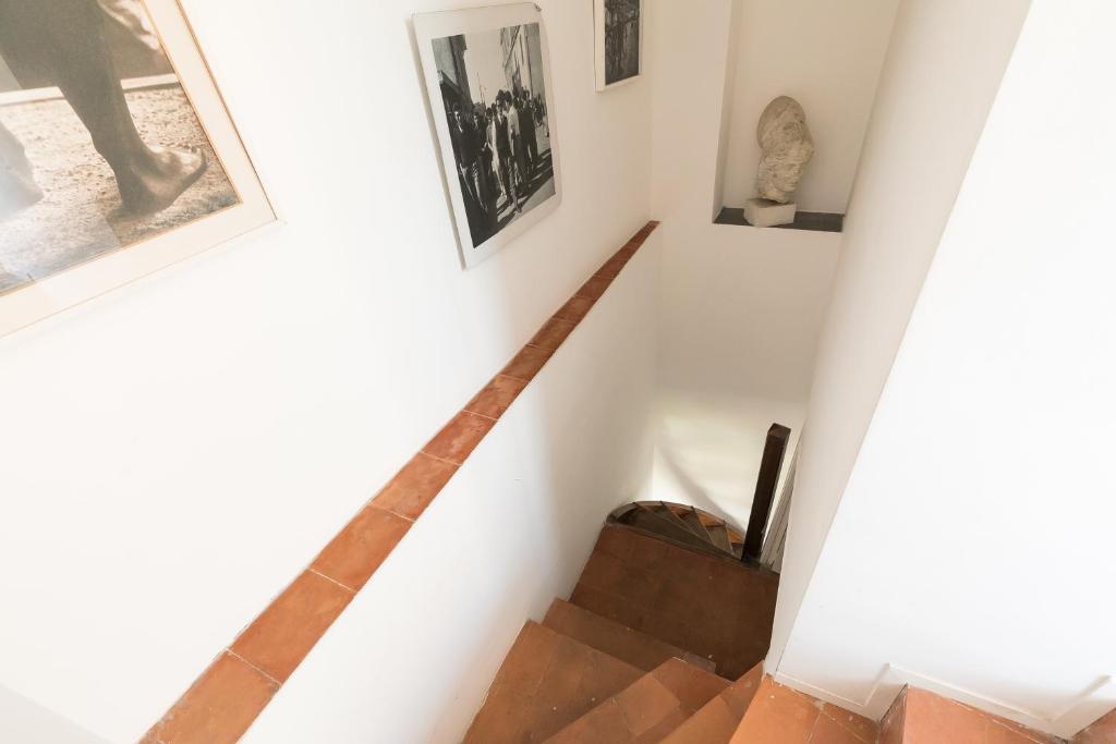 Trastevere Charming Penthouse - image 4