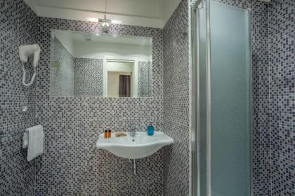 Frattina Grand Suite Guesthouse - image 19