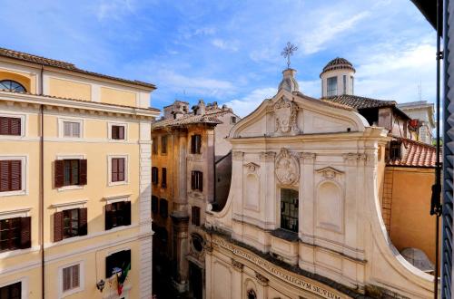 Farnese Apartment 1870 - image 2