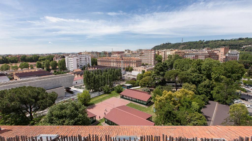 Maxxi Penthouse - image 5