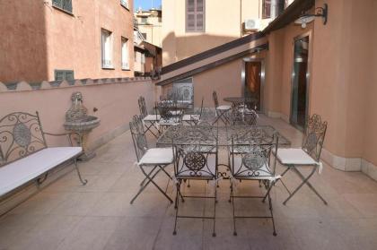 LM Suites Spagna - image 11