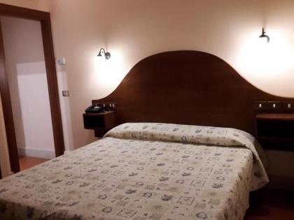 Hotel 4 Coronati - image 18