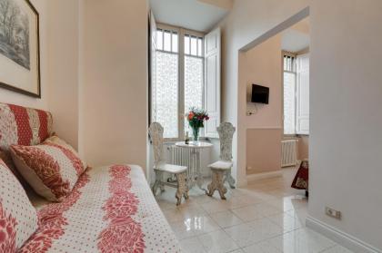 Rome Charming Suites - image 12