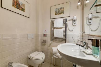 Rome Charming Suites - image 18