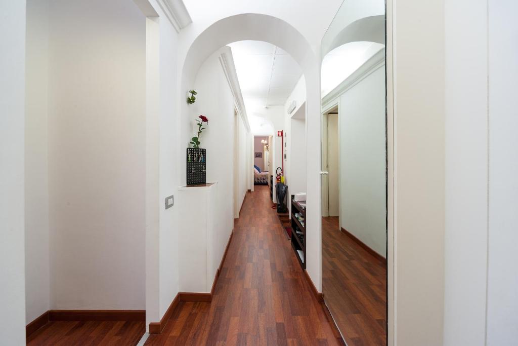 Monticello apartment via Cavour - image 2