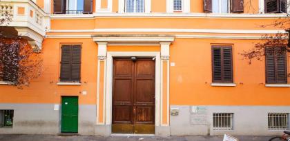 Castel Sant Angelo's Harmonious Apartment - image 8