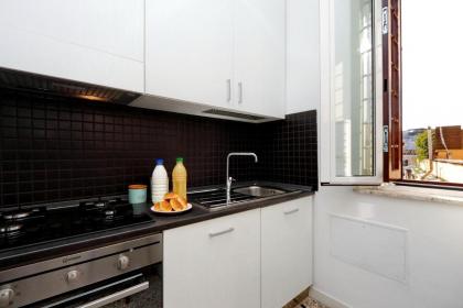 Piazza Capponi Apartment - image 11