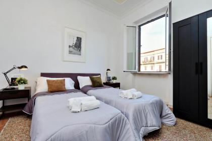 Piazza Capponi Apartment - image 4